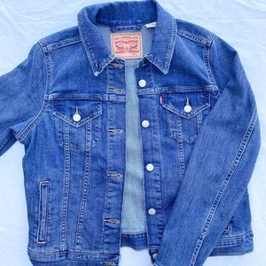 Levi’s Medium Wash Denim Jacket